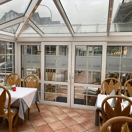 Friedenseiche 诺伊基兴-弗林